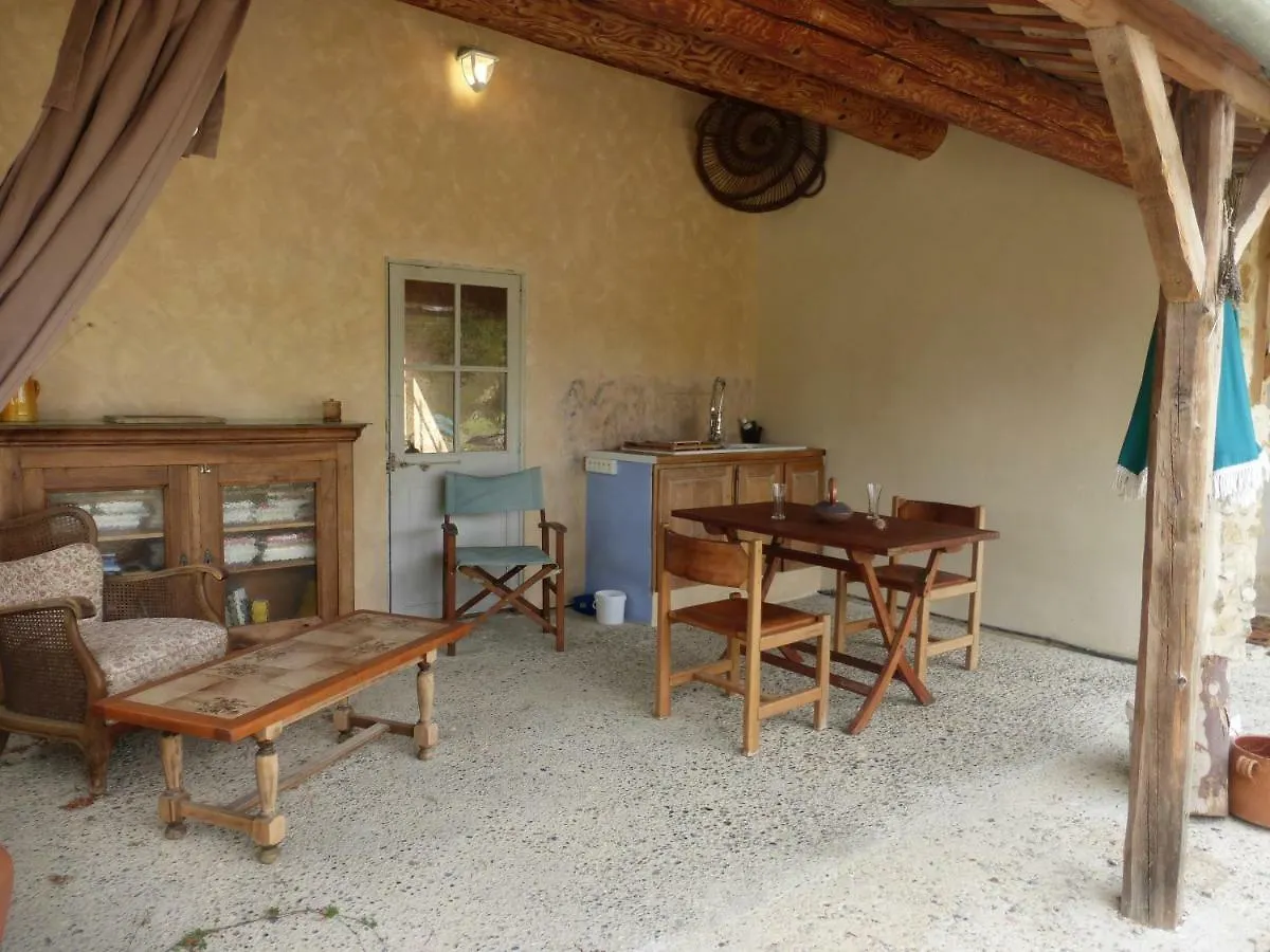 Pansiyon Au Pigeonnier De Magnany Daire Saint-Étienne-les-Orgues Fransa